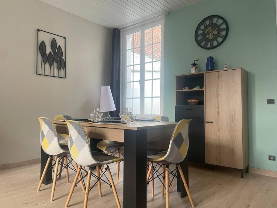 Maison A 2 Pas Du Centre Ville Péronne エクステリア 写真